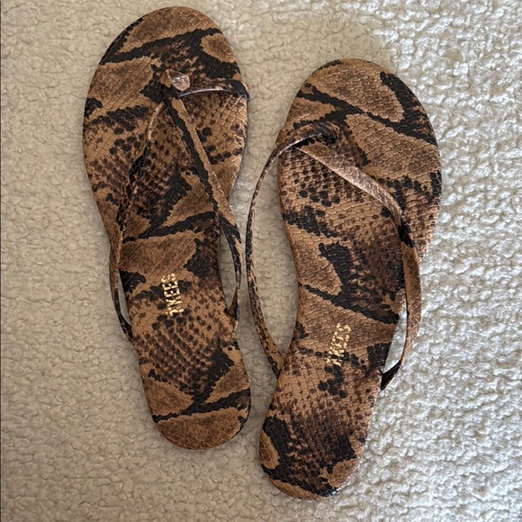 TKEES NEW Snakeskin Embossed Flat Sandals / Us 8 Brown - Picture 1 of 4